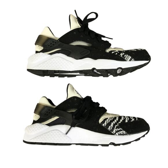 NIKE Air Huarache Run PA Sneaker Women 9 Black White Sock Like Jogging Sporty - Picture 6 of 11